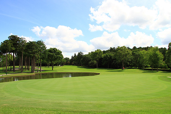 Conserving the environment and recycling resources at golf courses (Camellia Hills Country Club)